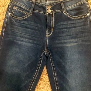 NWOT Wallflower Jeans Size 11